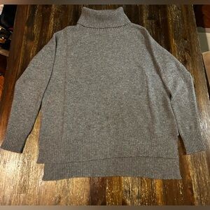 Magaschoni Ultra Soft Cashmere Sweater like new